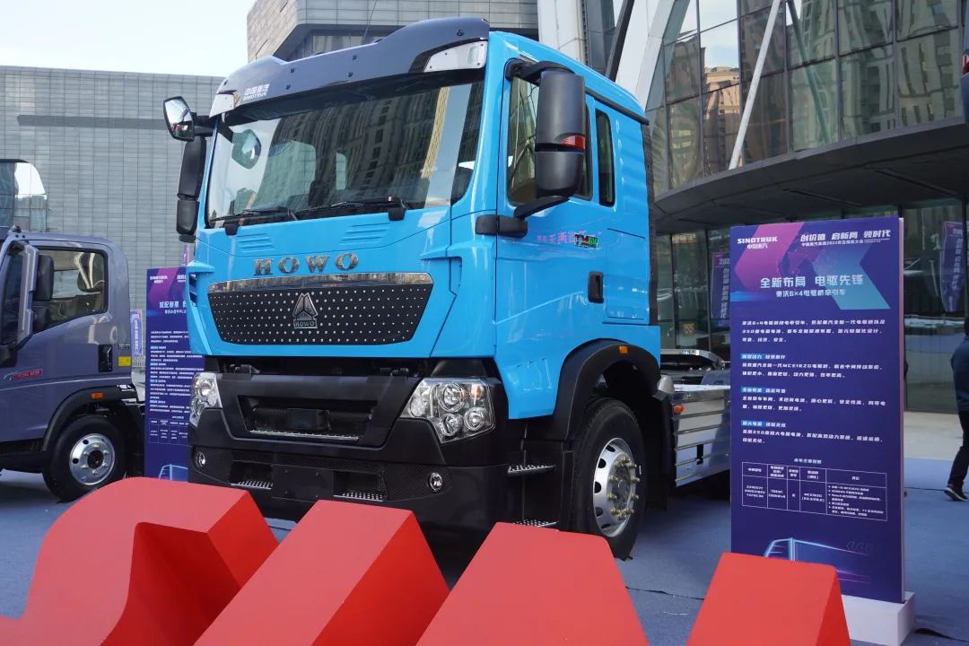 SINOTRUK Haohan N7G heavy truck 440 horsepower 6X4 tractor