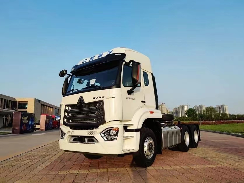 SINOTRUK Haohan N7G heavy truck 440 horsepower 6X4 tractor