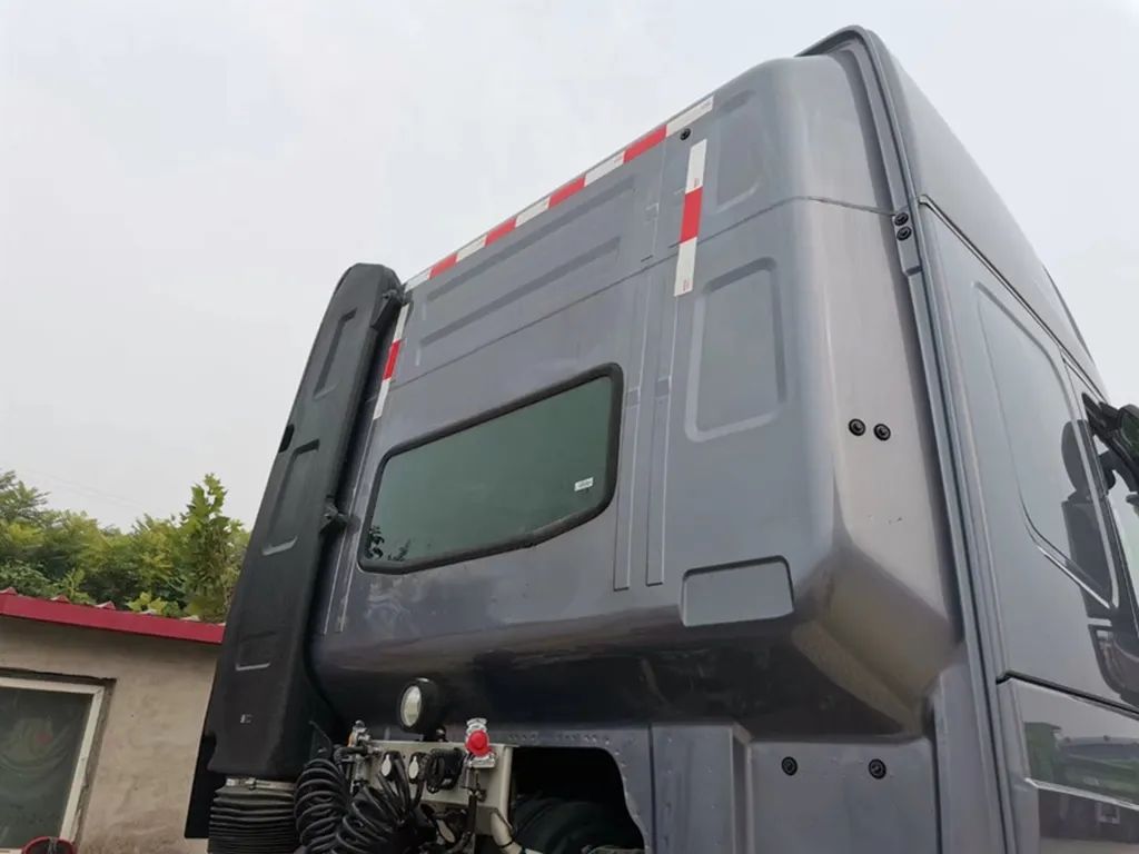 SINOTRUK Haohan N7G heavy truck 440 horsepower 6X4 tractor