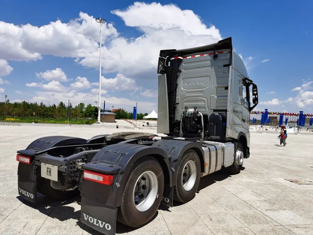 Volvo FH heavy truck 540 horsepower 6X4 tractor