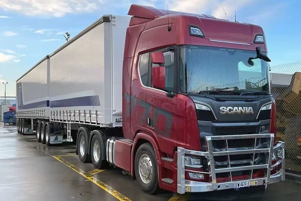 Scania G series heavy truck 450 horsepower 4X2 tractor