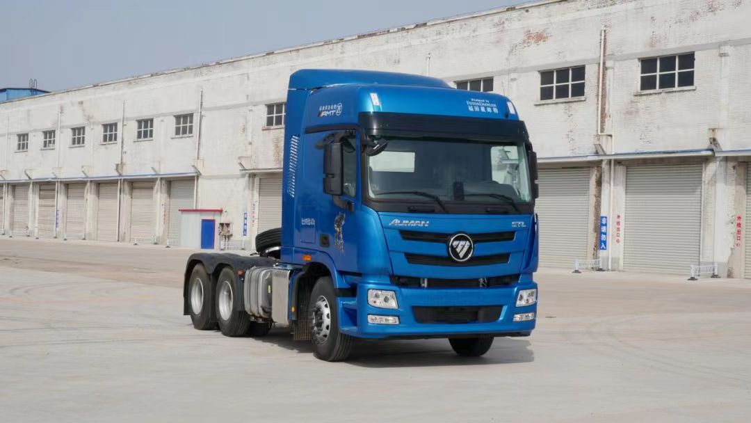 Foton Auman GTL Star Wing Edition 470HP 6X4 tractor