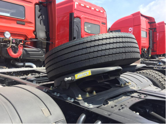 Qingdao FAW JH6 heavy truck pilot version 2.0 560 horsepower 6X4 AMT automatic transmission tractor