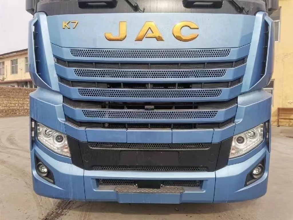 JAC Q7 heavy truck 460 horsepower 6X4 tractor