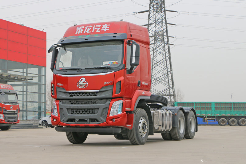 Dongfeng Liuqi Chenglong H5 heavy truck 480 horsepower 6X4 tractor