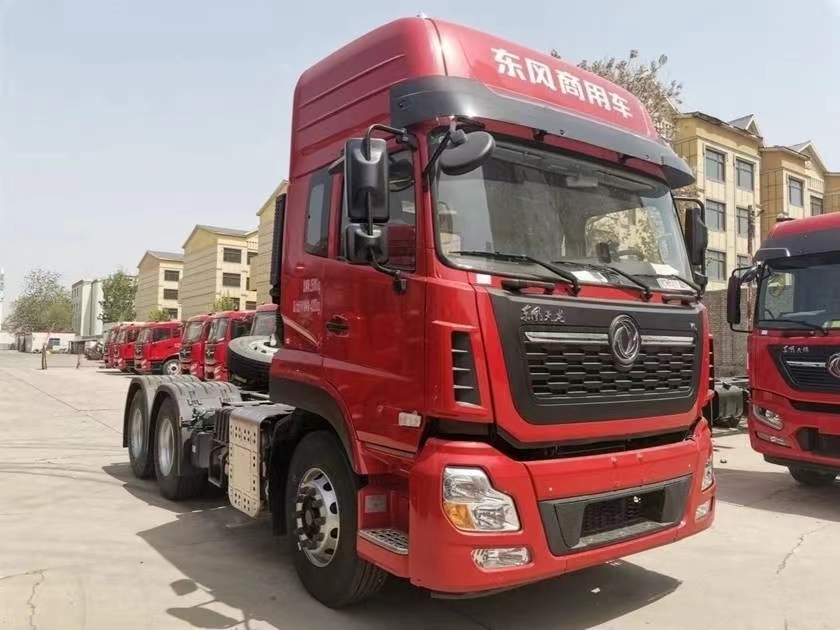 Dongfeng Commercial Vehicle Tianlong VL heavy truck 465 horsepower 6X4 AMT automatic transmission tractor