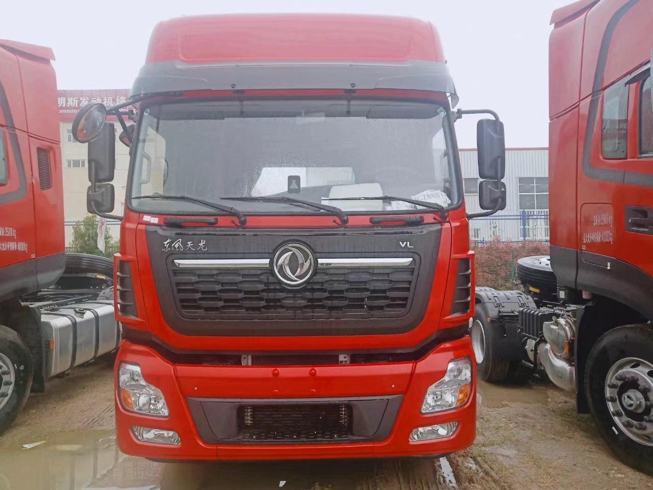 Dongfeng Commercial Vehicle Tianlong VL heavy truck 465 horsepower 6X4 AMT automatic transmission tractor