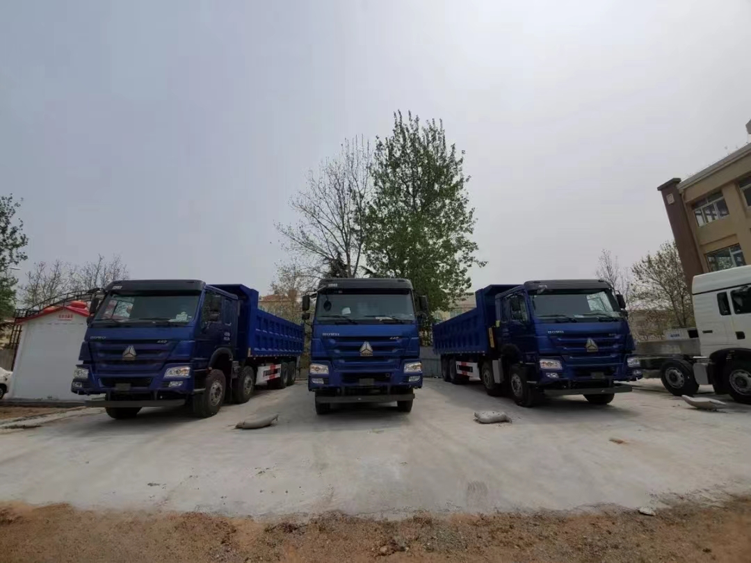 SINOTRUK HOWO heavy truck 340 horsepower 6X4 5.8m dump truck 