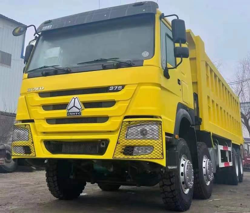 SINOTRUK HOWO-7 375 HP 8X4 7.6m dump truck