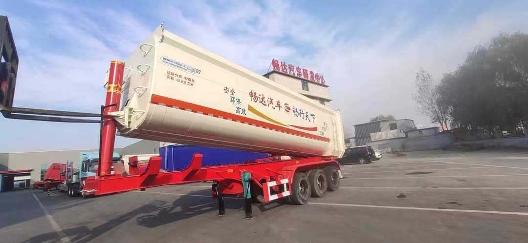 Rear tipping dump semi-trailer ordered by Saudi Arabian customer