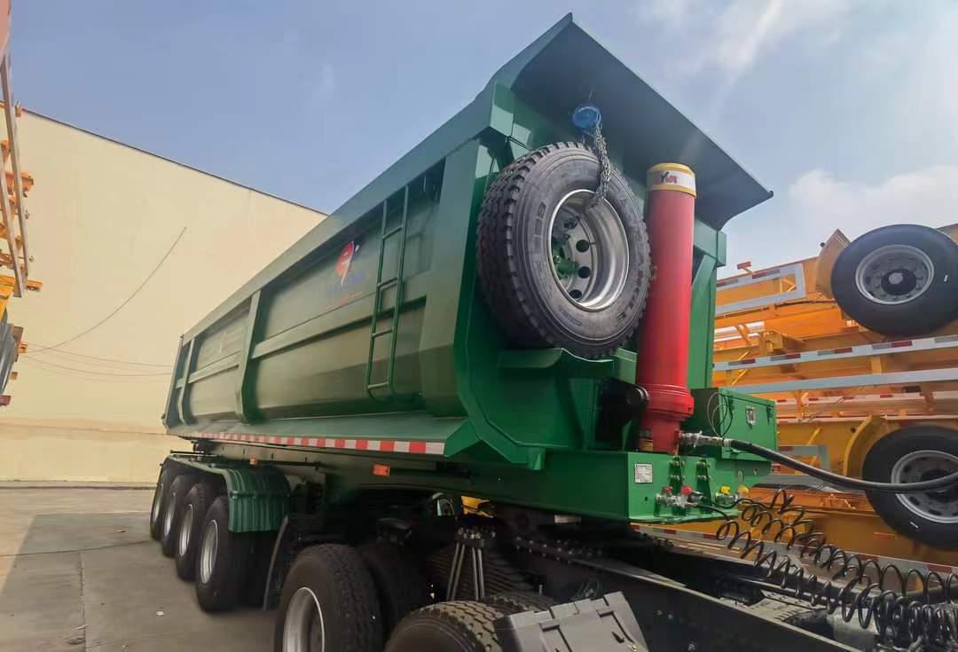 Rear-turning semi-trailer ordered by Brazilian customer to transport ore