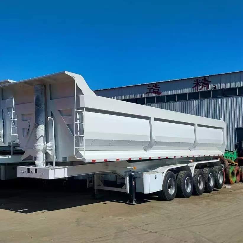 The rear-turning dump semi-trailer ordered by a Kenyan customer transports stone