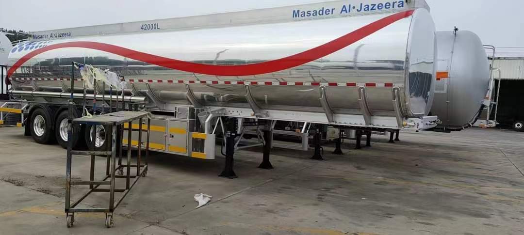 Tank semi-trailers ordered by Laos customers to transport ethanol