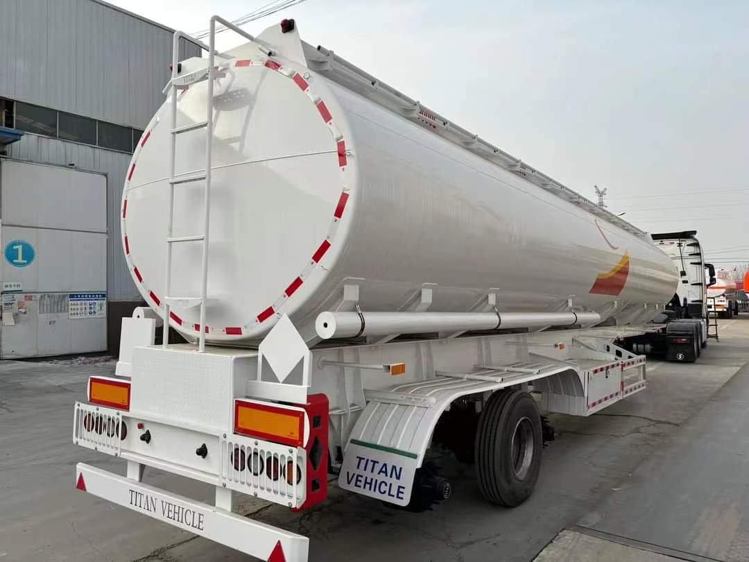 9.9m tank type rear flip semi-trailer