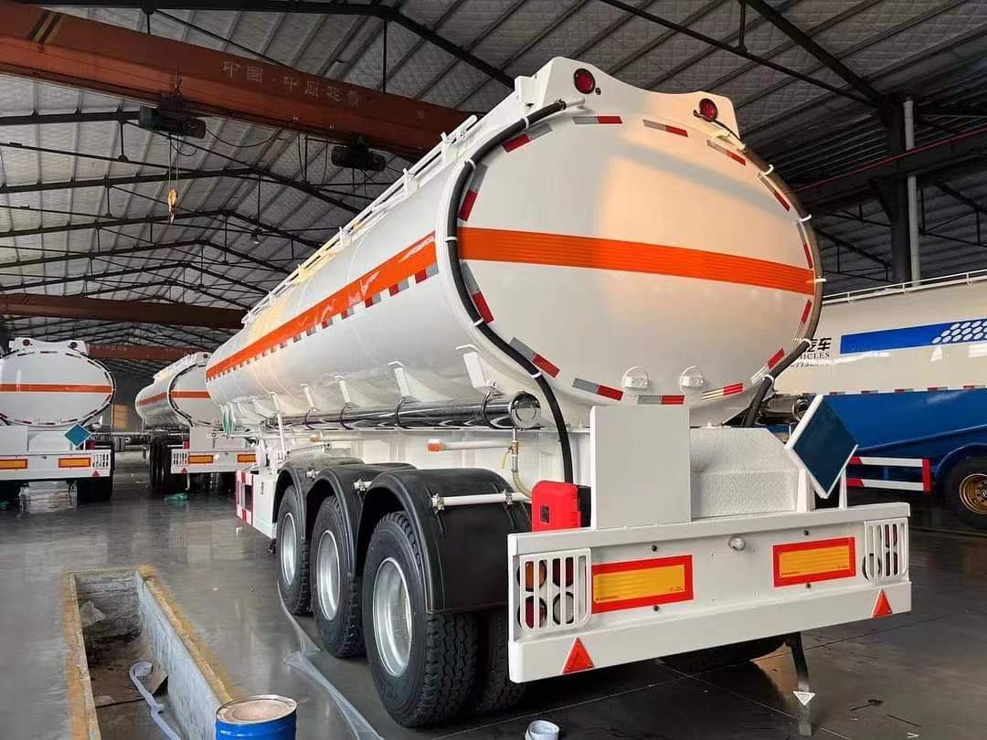 36.4m3 medium density powder material transportation semi-trailer