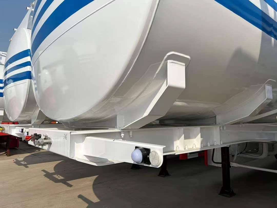 45 cubic meters flammable liquid tank transport semi-trailer