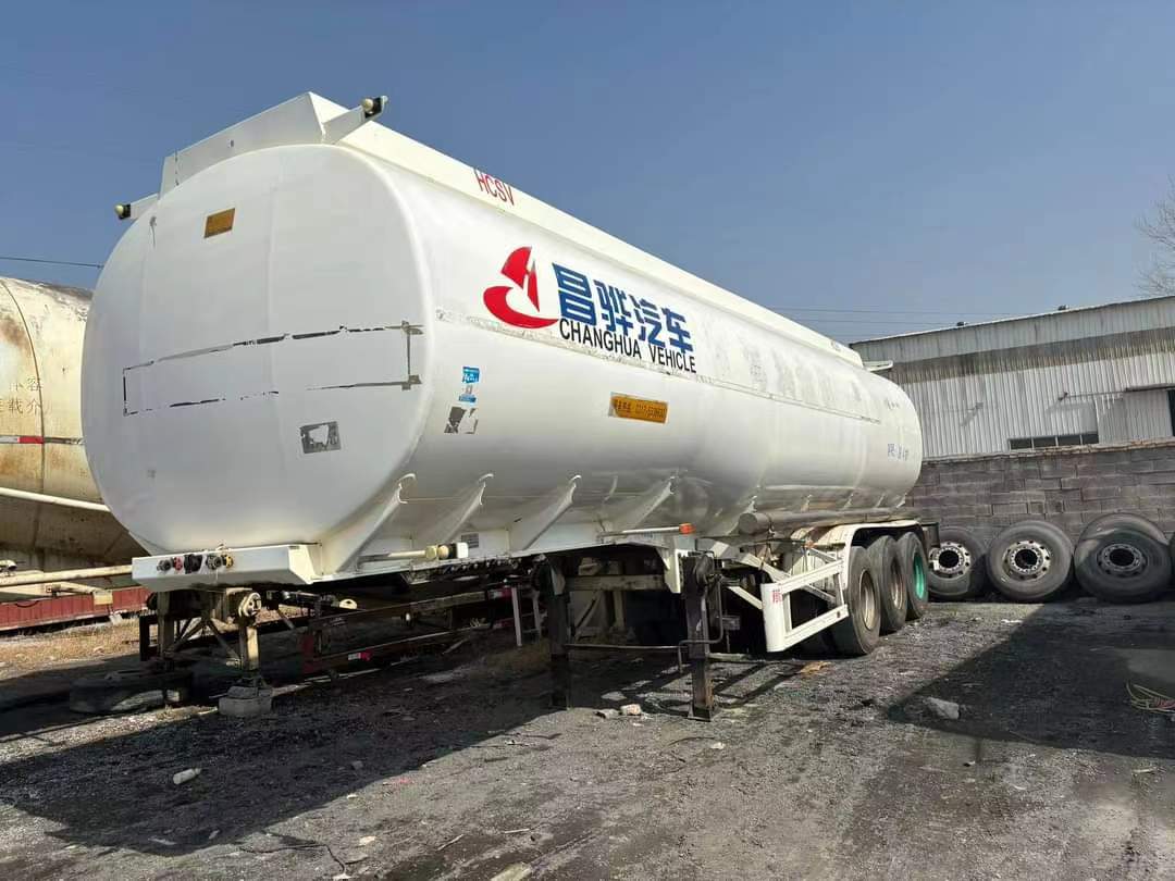 42-50 cubic meter lightweight aluminum alloy hazardous chemicals oil tank semi-trailer