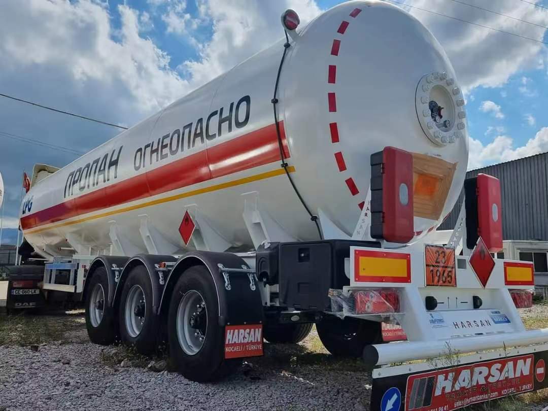 46 cubic meter flammable liquid tank transport semi-trailer