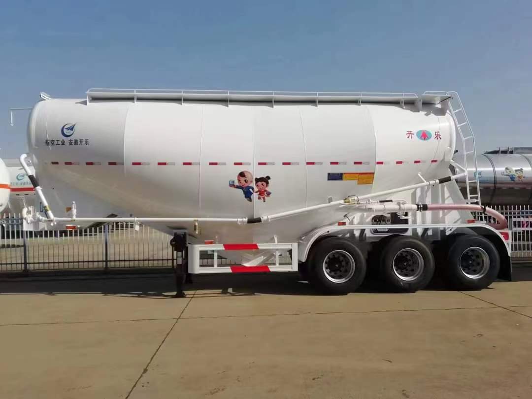 50m3 low-density powder material transportation semi-trailer