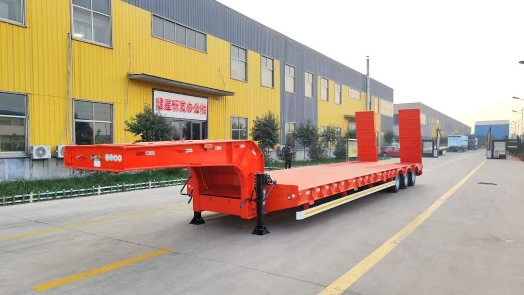 13-meter high and low style engineering board semi-trailer