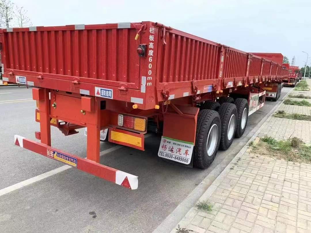 13-meter straight beam and railing semi-trailer