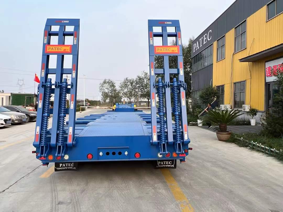 14-meter two-line four-axle low-flat semi-trailer