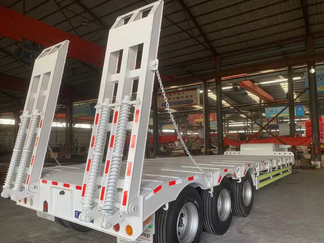 13-meter straight beam flatbed transport semi-trailer