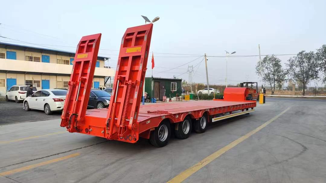 13-meter high and low style engineering board semi-trailer