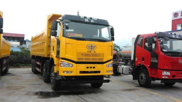 FAW Jiefang J6P heavy truck 460 horsepower 8X4 9.4m dump truck