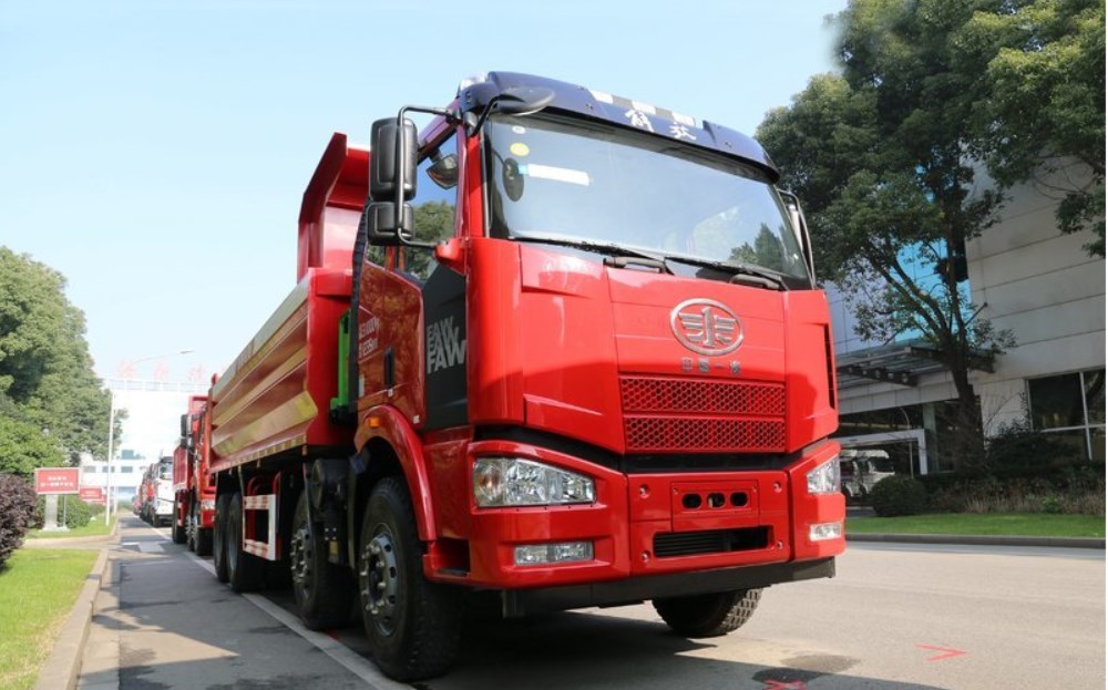 FAW Jiefang J6P heavy truck 460 horsepower 8X4 6.5 meter dump truck