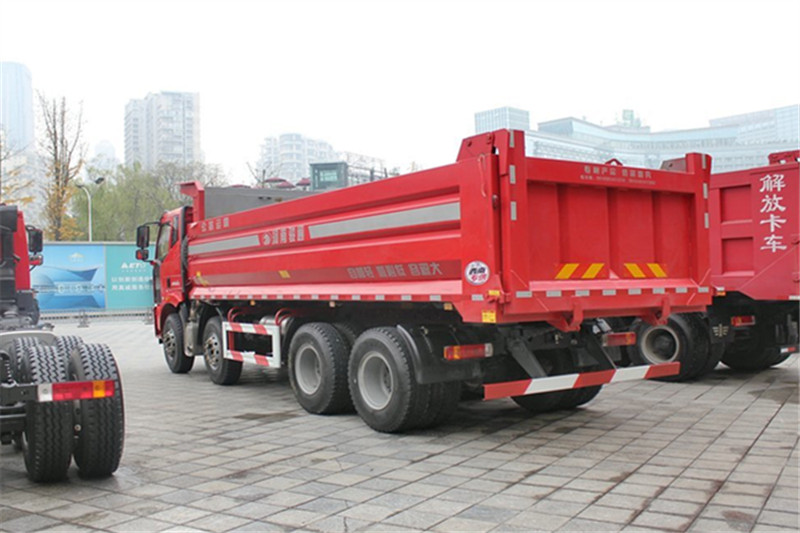 FAW Jiefang J6P heavy truck 375-horsepower 8X4 5.8-meter dump truck 