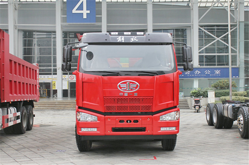 FAW Jiefang J6P heavy truck 460 horsepower 8X4 8.2 meter dump truck