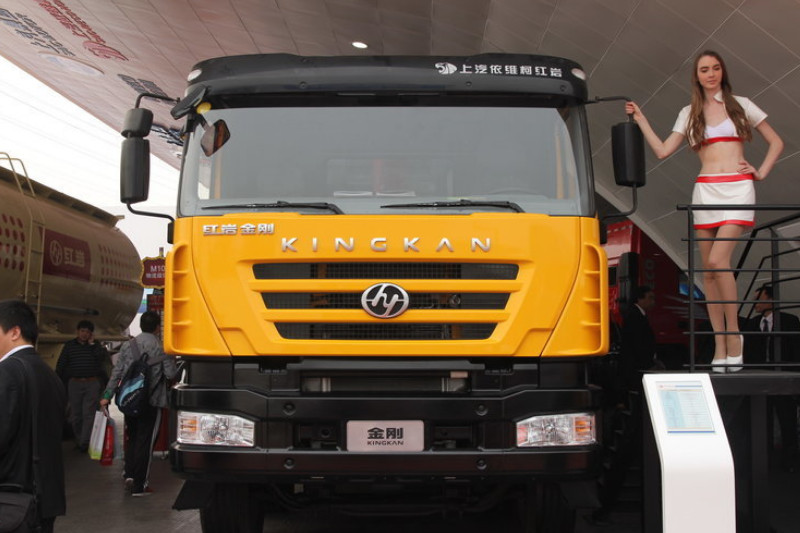 SAIC Hongyan M500 360 HP 8X4 7.4m dump truck 