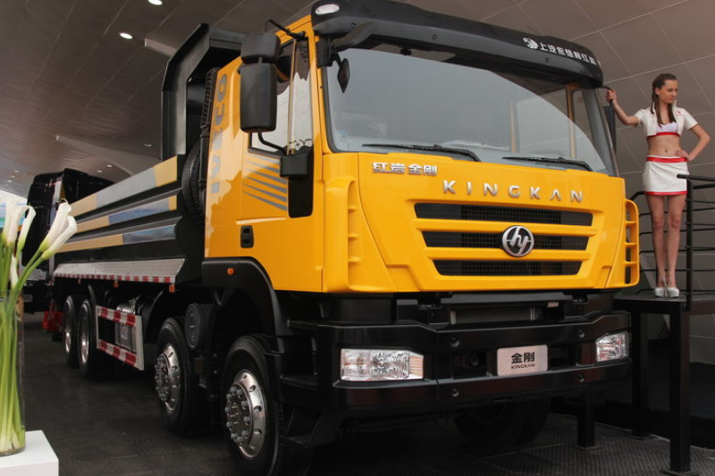 SAIC Hongyan M500 360 HP 8X4 7.4m dump truck 