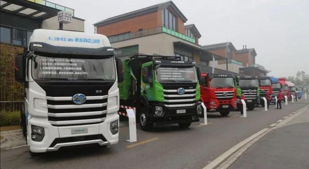 SAIC Hongyan Jiehu H6 350 HP 8X4 6m dump truck 