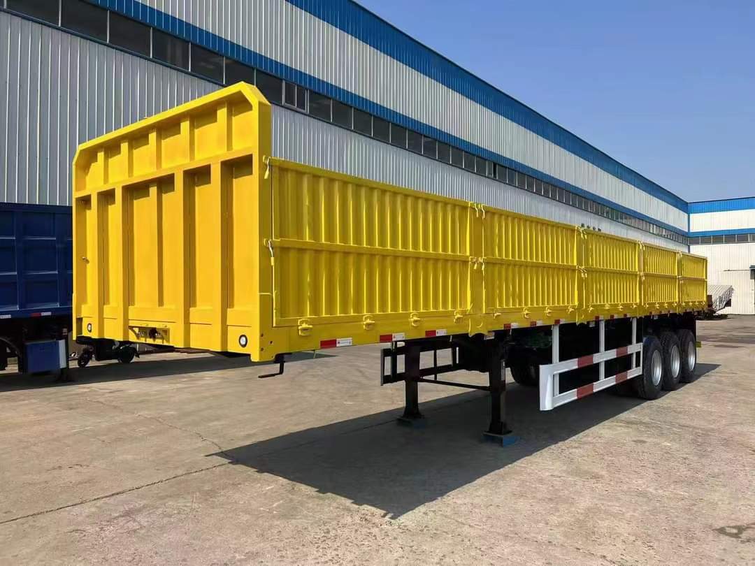 Custom-made railing semi-trailer from Sudan