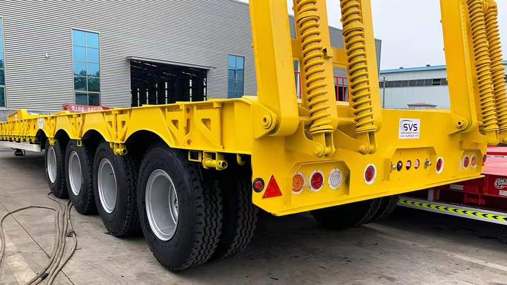 Low-bed semi-trailer transport machinery ordered by Nigerian customers