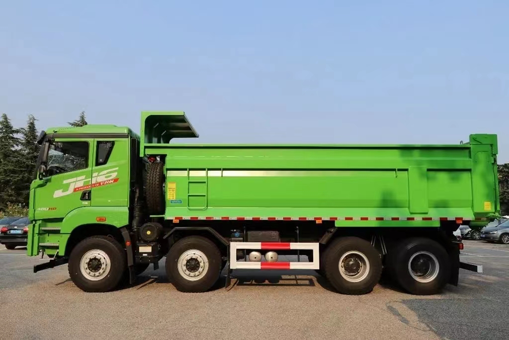 FAW Jiefang J6P pilot version 500 horsepower 8X4 8.2 meter dump truck 