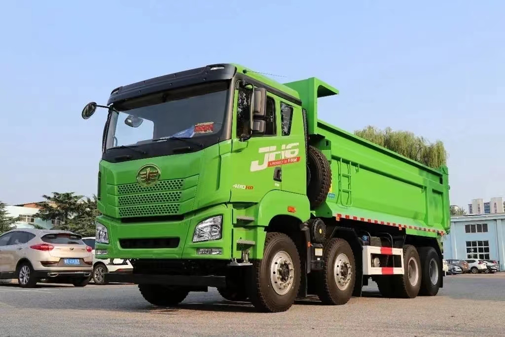 FAWQD Jiefang Han V heavy truck 310 horsepower 8X4 6.8 meter dump truck chassis 