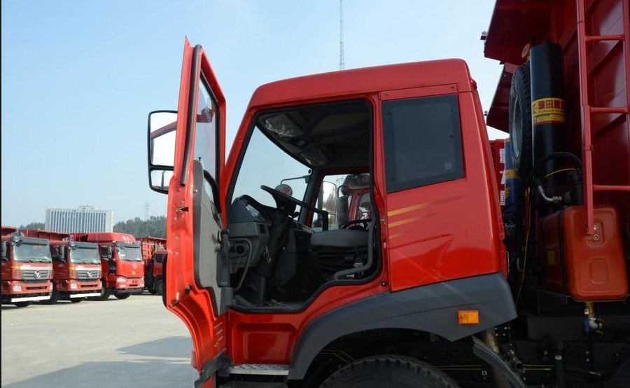 FAWQD Jiefanglong V 220 HP 6X2 4.8m dump truck