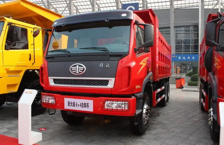 FAWQD Jiefangtian V heavy truck 375 horsepower 8X4 7.6 meter dump truck