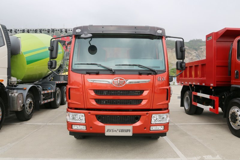 FAWQD Jiefang Han V heavy truck 260 horsepower 8X2 5.6 meter dump truck