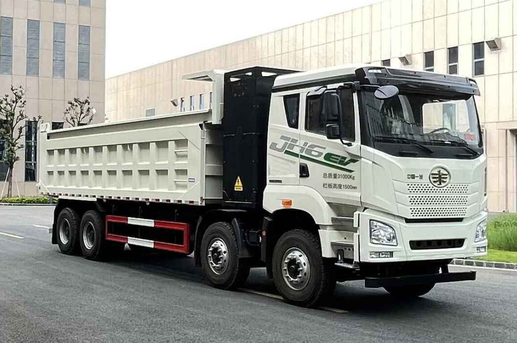 FAW Jiefang J6P pilot version 560 horsepower 8X4 8.2m dump truck