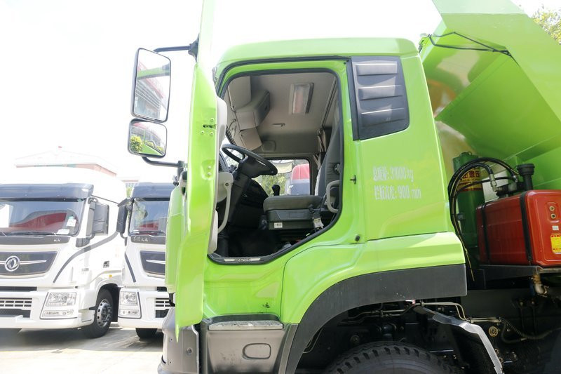 Dongfeng Commercial Vehicle Tianlong KL 560 HP 8X4 6.8m dump truck