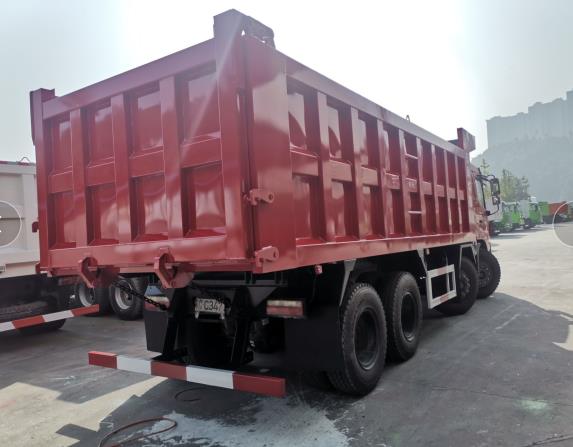 DFC Commercial Vehicle Tianlong KC Heavy Truck 350 HP 8X4 6m Dump Truck 