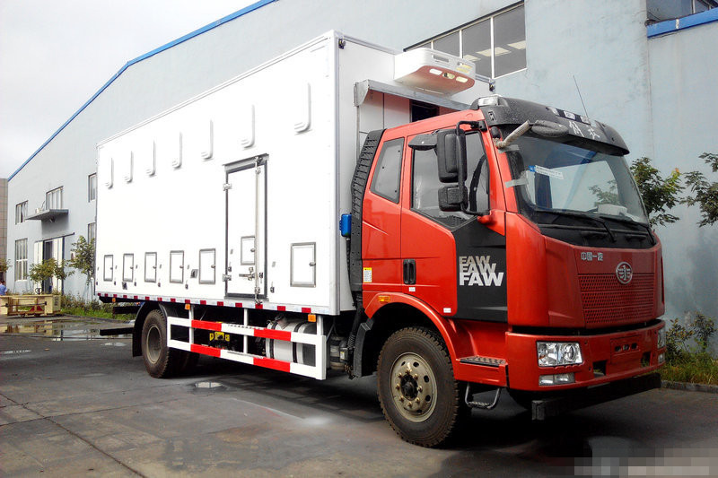 FAW Jiefang J6L Medium Truck Wealth Edition 2.0 260 HP 4X2 9.7m Van 