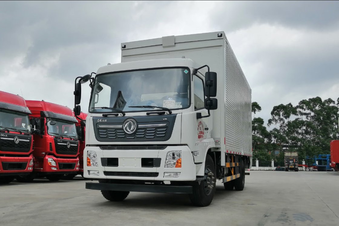 Dongfeng Commercial Vehicle Tianjin KR 240 HP 4X2 9.8m van truck