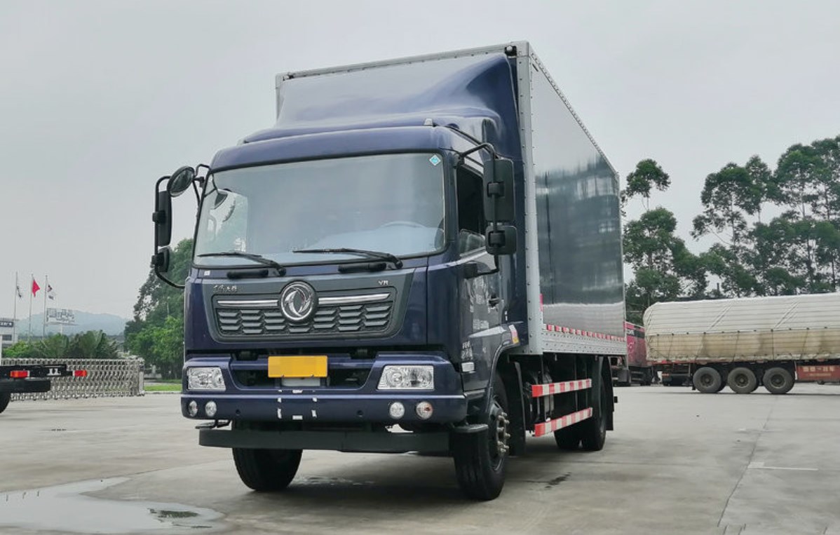 DFC Dongfeng Commercial Vehicles Tianjin KR Star Edition 260 HP 4X2 9.8m Wing Opening Van Truck