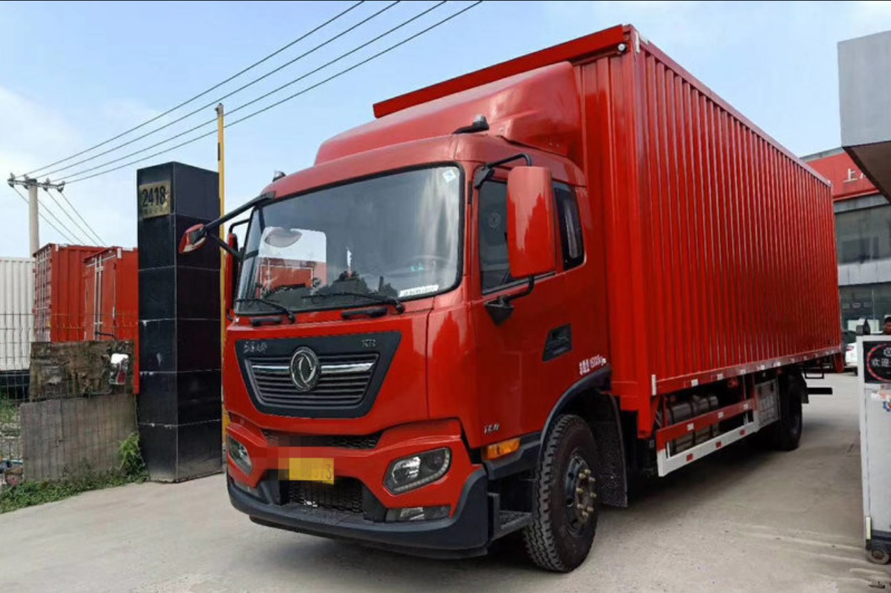 DFC Dongfeng Commercial Vehicle Tianjin KR PLUS Comfort Edition 290 HP 4X2 8m AMT automatic transmission wing opening van truck