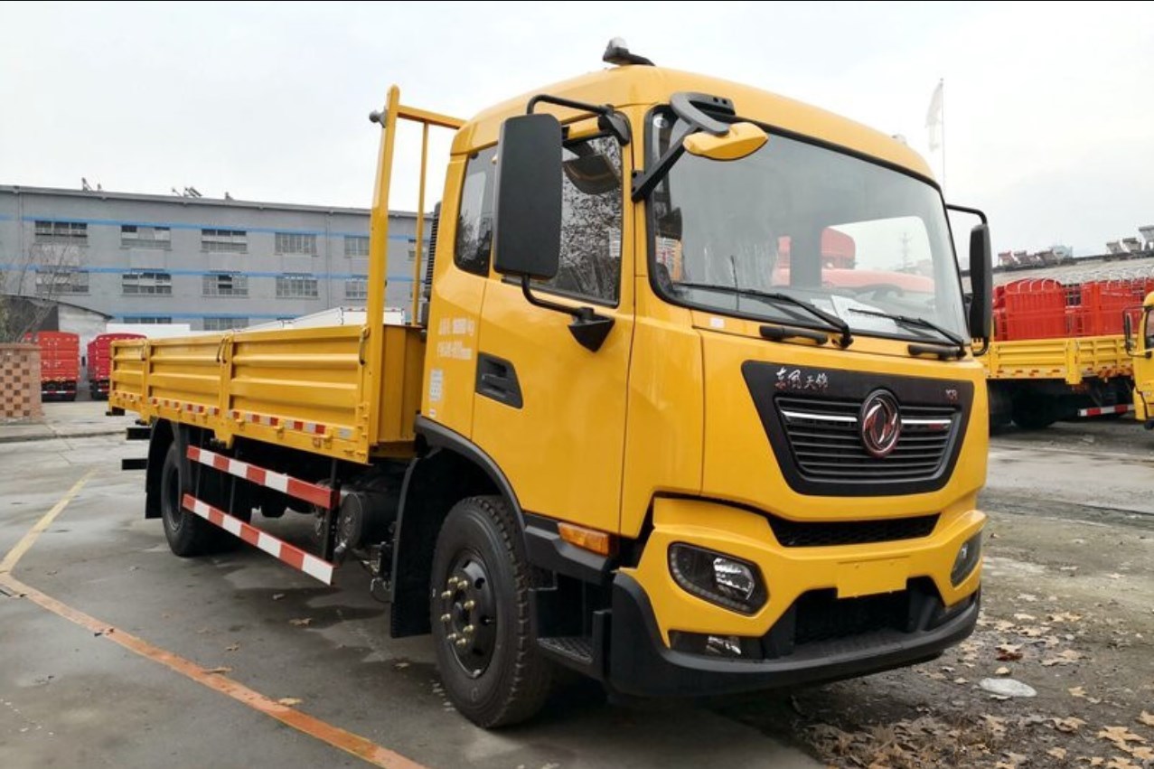 DFC Dongfeng Commercial Vehicle Tianjin KR Comfort Edition 260 HP 4X2 9.8m AMT automatic transmission van truck